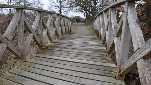 Die Karl-Bornemann-Brücke in Selsingen soll für 56.000 Euro neu gebaut werden. 33.000 Euro kommen vom Land Niedersachsen.