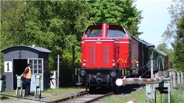 Einfahrt in Langen: der Museumsbahnverein Bremerhaven-Bederkesa hat am Sonnabend, 9. September, eine familienfreundliche Veranstaltung aufgelegt.
