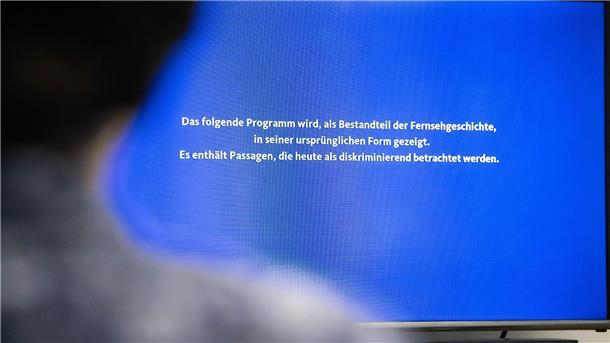 N-Wort, Witze, Hinweise: Die Tücken der TV-Archive Einige jahrzehntealte Beiträge aus den Mediatheken werden mit Warnhinweisen versehen.