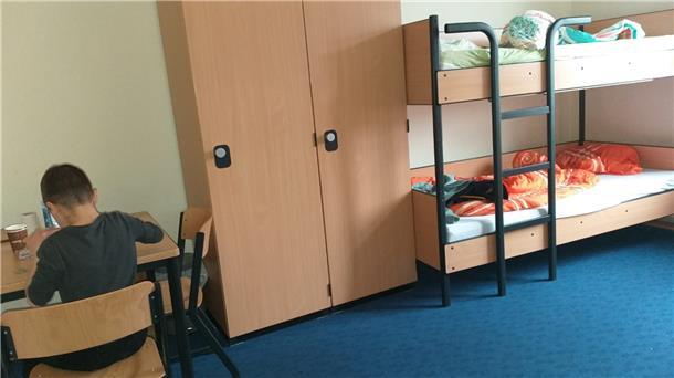 Auf der Flucht: „Mama ich will nicht sterben“ Einige Tage verbrachten Mutter und Sohn im Ankunftszentrum für ukrainische Flüchtlinge in Bad Fallingbostel. Inzwischen werden dort wegen Überfüllung keine Neuankömmlinge mehr aufgenommen.