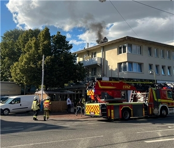 Einsatz an der Hafenstraße: Ein Schornstein brennt.