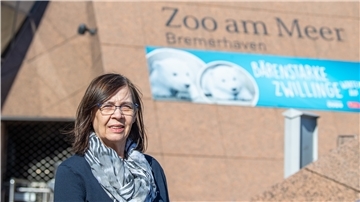 Einwanderin Susanne Christiansen (63) besucht gerne Zoos in ganz Europa und ist deshalb auch gerne im Zoo am Meer in Bremerhaven.