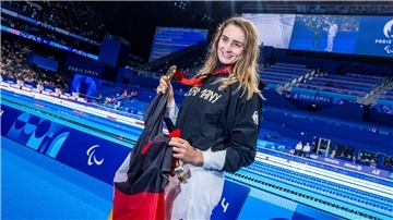 Jung-Mama Semechin plagen Zukunftsängste Elena Semechin macht sich Gedanken über ihre private und sportliche Zukunft.