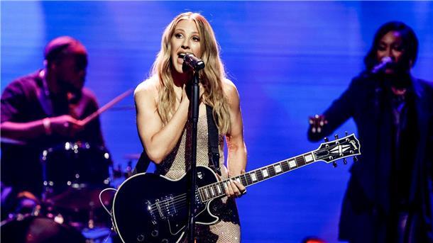 Ellie Goulding: „Zuhören, Spaß haben und tanzen“ Ellie Goulding hat sich auf ihrem neuen Album „Higher Than Heaven“ dem Retro-Sound der 80er Jahre verschrieben.