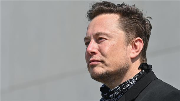 Neuer Twitter-Besitzer Elon Musk wirbt für Republikaner Elon Musk hat kurz vor den wichtigen Zwischenwahlen in den USA für die Republikaner geworben.