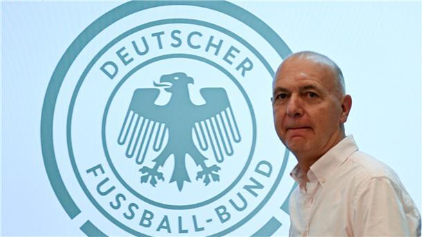 DFB wirbt für Frauen-EM 2029 - eine Million Zuschauer? EM 2029 als großes Ziel: DFB-Präsident Neuendorf.