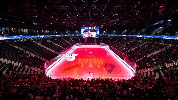 Sonderzug-Invasion der Pinguins-Fans - Die NZ ist per Liveticker dabei Ende September wurde der neue SAP Garden in München eröffnet, der Platz für 10.796 Zuschauer bietet. Die Mehrzweckhalle im Münchner Olympiapark ist ein neues Schmuckstück in der DEL.