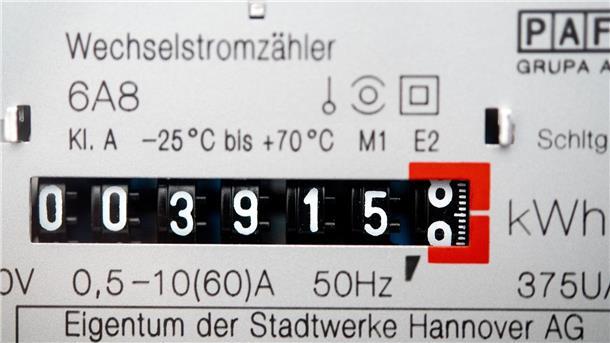 Verbraucherzentrale: Energiepreisbremse kommt nicht immer an Entlastungen für die hohen Strom- und Gaspreise kommen nicht bei allen Verbrauchern unbürokratisch an.