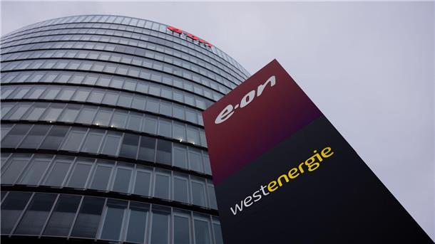 Eon-Chef will beim Erneuerbaren-Ausbau mehr Wettbewerb Eon ist Deutschlands größter Verteilnetzbetreiber mit einem Anteil von fast einem Drittel. Eon ist auch einer der größten Ladesäulenbetreiber.