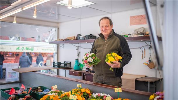Verkauft auf dem Wochenmarkt in Lehe: Gärtner Uwe Ablaß
