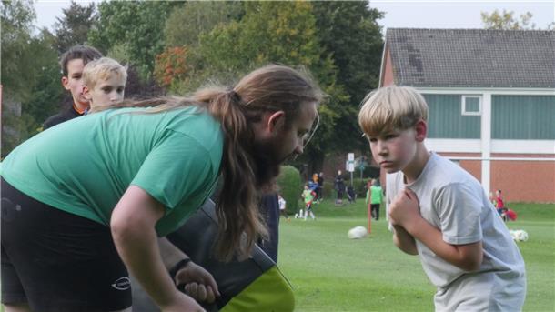 Zwei Rugby-Spieler.