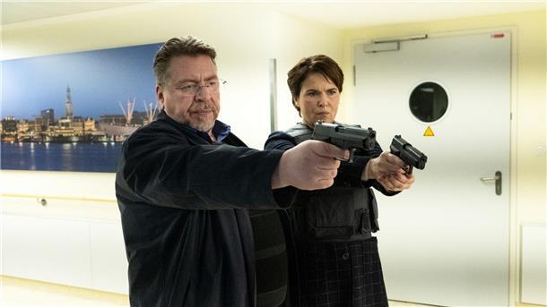 Rassismus ist ein Gift: „Nachtschicht - Cash & Carry“ Erichsen (Armin Rohde) und Lisa (Barbara Auer) im ZDFneo-Krimi „Nachtschicht - Cash & Carry“.
