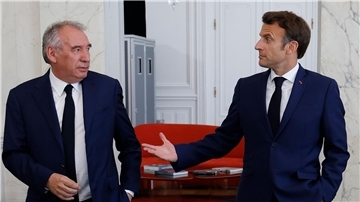 Erst im Dezember hatte Präsident Macron François Bayrou zum Premierminister ernannt - nun steht seine Regierung vor dem Aus. (Archivbild)
