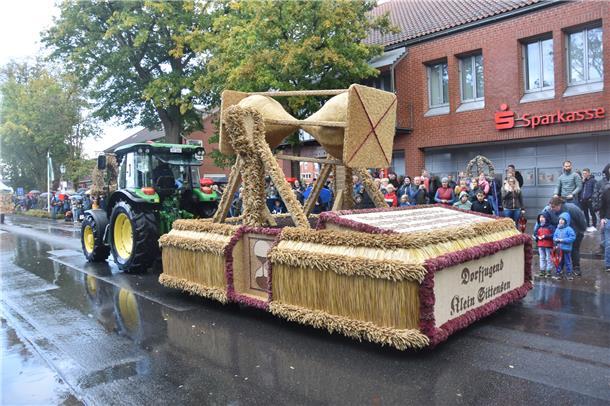 Erst im Vorbeifahren entfaltet dieser Wagen seine ganze Schönheit. Schönheit. 