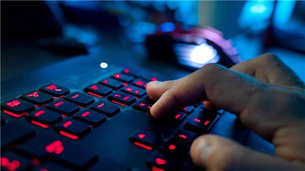 Experte: Risiko-Niveau von Cyberangriffen sehr hoch Erst jüngst hatten Hacker versucht, eine neue Plattform des Bundesentwicklungsministeriums für eine Beteiligung am Wiederaufbau in der Ukraine lahmzulegen. (Symbolbild)