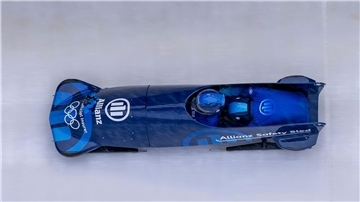 Erstmals ging in Winterberg der neue Allianz Safety Sled in den Eiskanal und sammelt Messdaten.