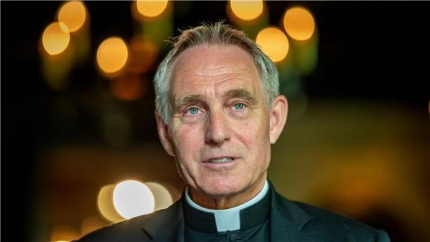 Erzbischof Georg Gänswein hat ein Buch veröffentlicht.