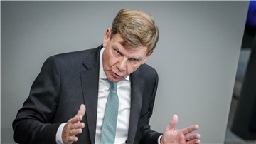 Es fehle derzeit jede politische, strategische, technische und finanzielle Grundlage, um über EU-eigene Atomwaffen zu diskutieren, so Johann Wadephul (CDU).