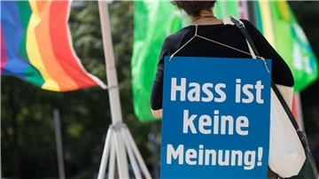 „Es findet hier in Deutschland keine Zensur statt“, betonte der stellvertretende Regierungssprecher Steffen Meyer in Berlin. (Symbolbild)