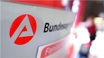 Es gebe immer mehr Aufträge des Gesetzgebers an die Bundesagentur für Arbeit - das teilt eine Sprecherin der Behörde mit.