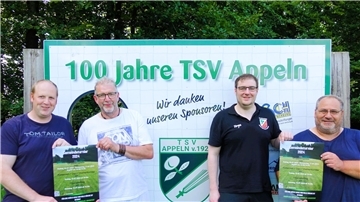 Es kann losgehen: Die Spielpläne stehen fest. Das Vorbereitungsteam des TSV Appeln freut sich auf ein gutes Gemeindeturnier. Von rechts: Vorsitzender Sven Addicks, Torge Dreyer, Jens Dreyer und Daniel Jobst.