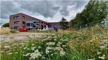 Es war der erste große Schulneubau im Kreis: die neue Oberschule in Dorum. Die CDU möchte das Thema Bau in eine Infrastruktur-Gesellschaft ausgliedern - damit es künftig schneller geht.