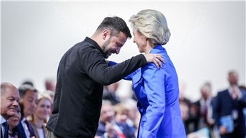 EU-Kommissionschefin Ursula von der Leyen und der ukrainische Präsident Wolodymyr Selenskyj.