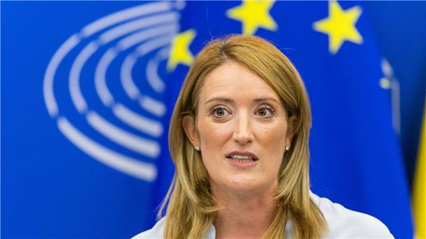 EU-Parlamentspräsidentin: Kampfjets ernsthaft erwägen EU-Parlamentspräsidentin Roberta Metsola hat ihre Unterstützung für die Ukraine bekräftigt (Archivbild).