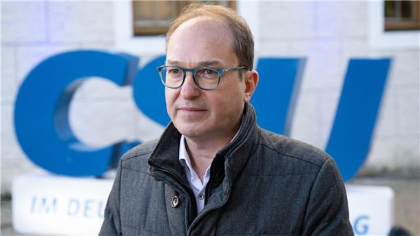 Bundestags-CSU vor Klausur-Start mit kontroversen Themen „Europa muss sich mit neuem Schwung auf seine Kernaufgaben konzentrieren“, sagt CSU-Landesgruppenchef Alexander Dobrindt.