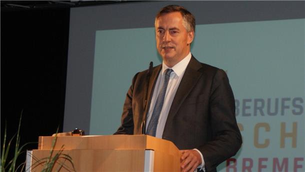 McAllister zu Gast: „Wie geht es weiter mit der Einheit?“ Europaabgeordneter David McAllister hielt die Festansprache.