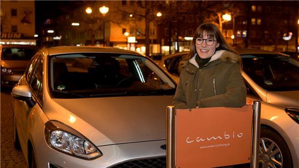 Eva Bläsen verzichtet auf ein eigenes Auto und nutzt Cambio. Der Car-Sharing-Anbieter wächst in Bremerhaven, ist aber noch weit entfernt von der Nutzerdichte in Bremen. Foto: Ralf Masorat