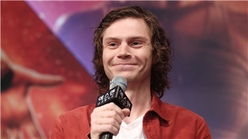 Evan Peters nahm für die Rolle des Serienkillers Jeffrey Dahmer einiges auf sich.