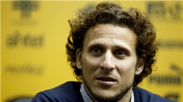 Ex-Fußballer Diego Forlan nimmt im November an einem Profi-Tennisturnier teil. 