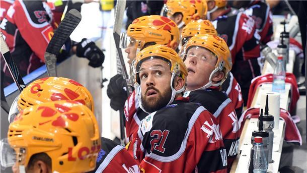 Ex-Pinguins-Stürmer Jason Bast (Mitte) wechselt zur kommenden Saison zu den Adler Mannheim.