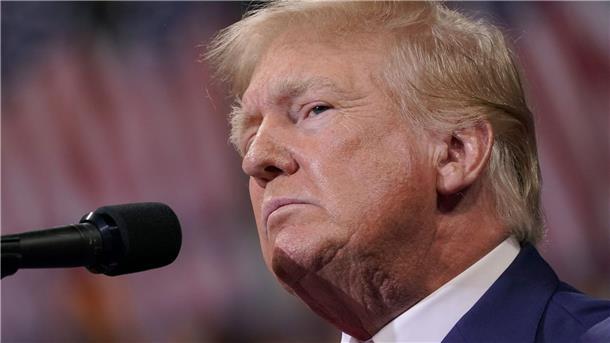 Trump reicht Verleumdungsklage gegen Fernsehsender CNN ein Ex-US-Präsident Donald Trump bei einer Kundgebung in Wilkes-Barre, Pennsylvania.