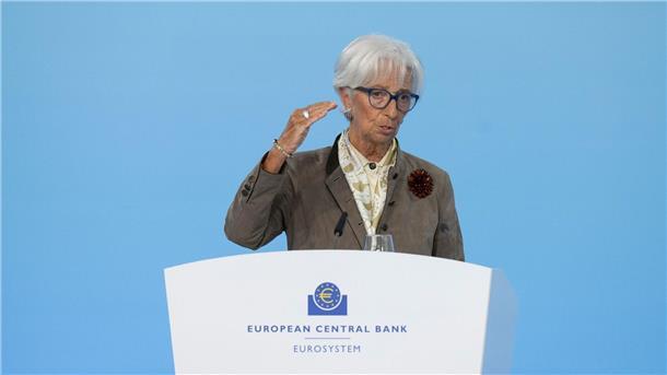 EZB-Präsidentin Lagarde hält sich in einer Welt voller Krisen alle Optionen offen. (Archivbild)
