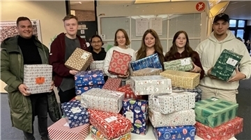 Weihnachtsaktion "Kinder helfen Kindern", Gymnasium Nordenham