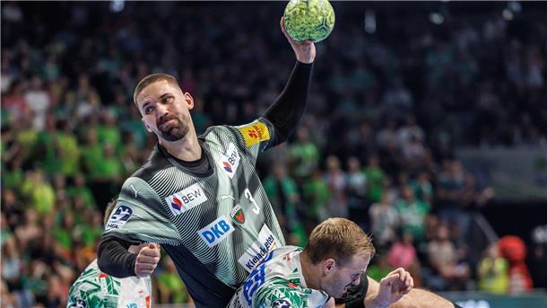 Füchse-Spieler wehren sich gegen Gerüchte um Trainer-Aus Fabian Wieder hatte kein Problem mit Jaron Siewert.