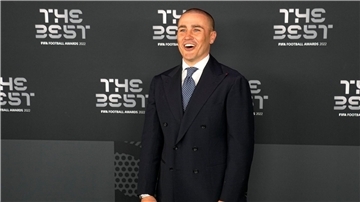 Verband bestätigt: Cannavaro neuer Trainer von Usbekistan Fabio Cannavaro trainiert künftig die Fußballer Usbekistans.