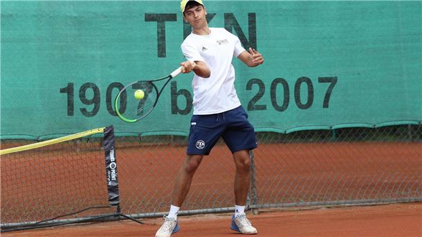 Fabio Jochens spielt Tennis für den TK Nordenham