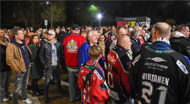 Fans aus Nord und Süd sind voller Vorfreude auf das DEL-Duell der Fischtown Ping...