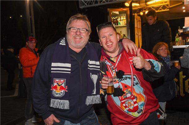 Fans aus Nord und Süd sind voller Vorfreude auf das DEL-Duell der Fischtown Ping...