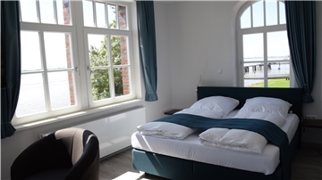 Fantastischer Blick: Vom Hotelzimmer aus kann man auf die Weser schauen.