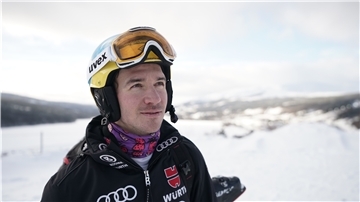 Felix Neureuther, Mann mit Helm, Skifahrer