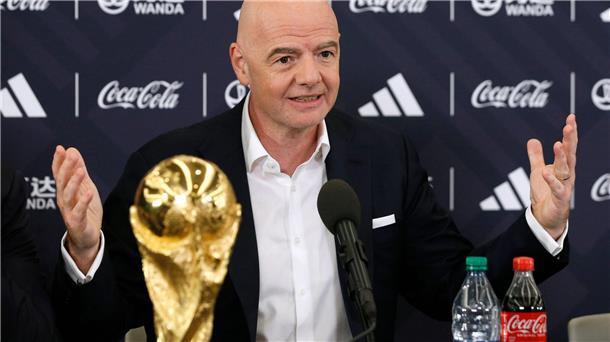 Applaus für alles: FIFA vergibt WM nach Saudi-Arabien FIFA-Präsident Gianni Infantino bekam für seine WM-Pläne keinerlei Widerspruch.