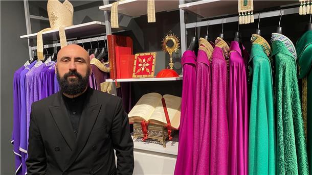 Mitra und Tattoos - Des Papstes ungewöhnlicher Schneider Filippo Sorcinelli schneidert Gewänder für Päpste, Kardinäle und Priester.