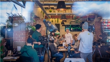 Filmdreh für die Fernsehsendung "Mein Lokal, Dein Lokal" im Bremerhavener Restaurant "B'HAVEN" im Fischereihafen mit Gastronom Phillip Ausborn.