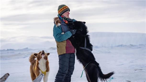 Das Leben der Inuit in einer Welt im Wandel Filmemacherin Josefin Kuschela verbrachte für den Dreh der Dokumentation mehrere Monate in Nordgrönland.