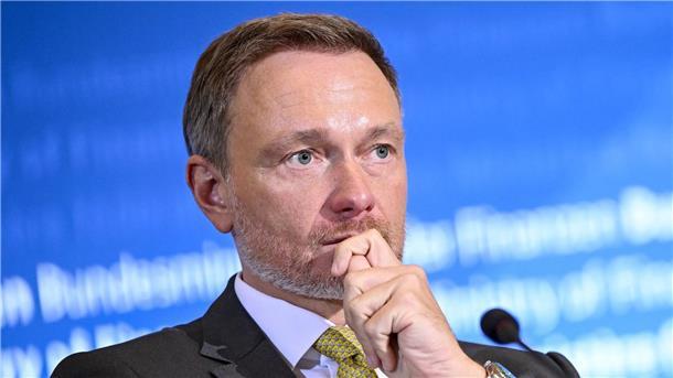 Lindner hält Senkung der Einkommensteuer für angebracht Fordert eine Zeitenwende in der Finanz- und Wirtschaftspolitik: Christian Lindner.