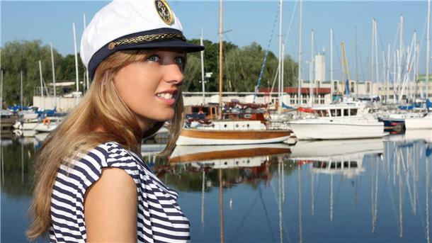 Foto-Posing im Hafen – das machen in Bremerhaven auch Politiker.